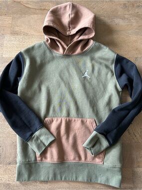 Youth Jordan Colorblock Pullover Hoodie Size M